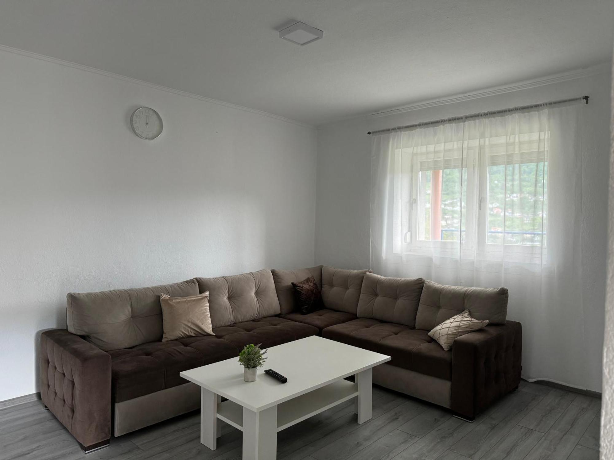 Апартаменти Apartman Mia Яйце Екстер'єр фото