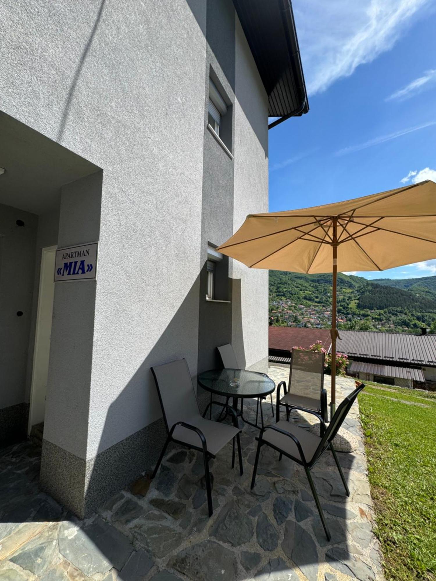 Апартаменти Apartman Mia Яйце Екстер'єр фото